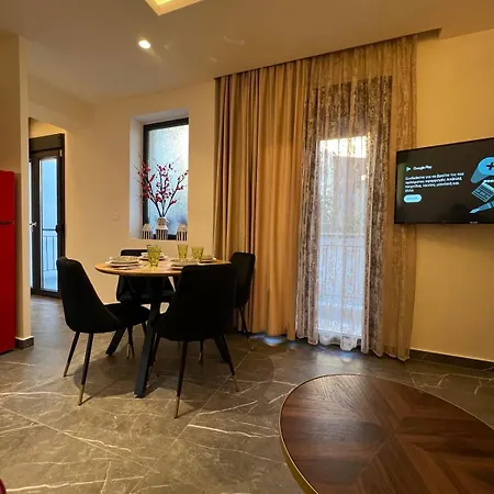 Adas Aura - Boutique In Old Town Appartamento