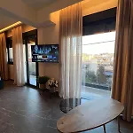 Adas Aura - Boutique In Old Town *