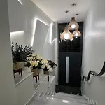 Adas Aura - Boutique In Old Town Apartamento
