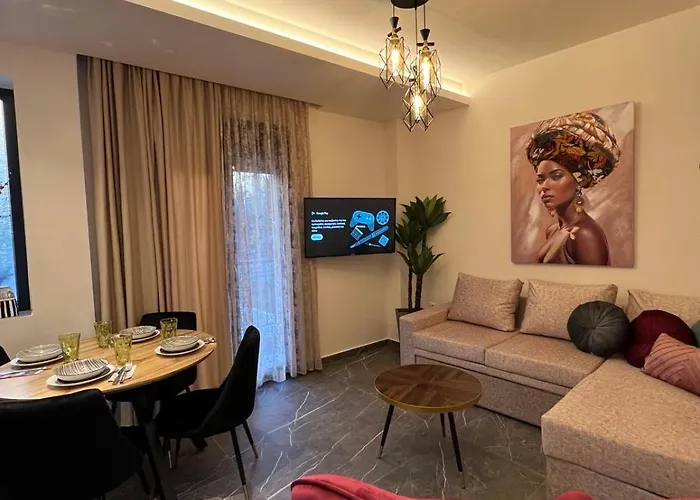 Adas Aura - Boutique In Old Town Thessaloníki